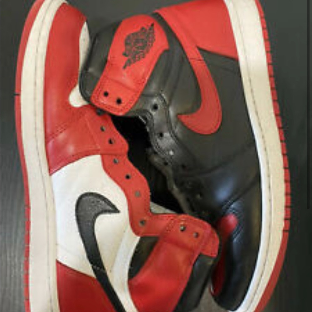 Nike Air Jordan 1 Retro High Black/Red-White